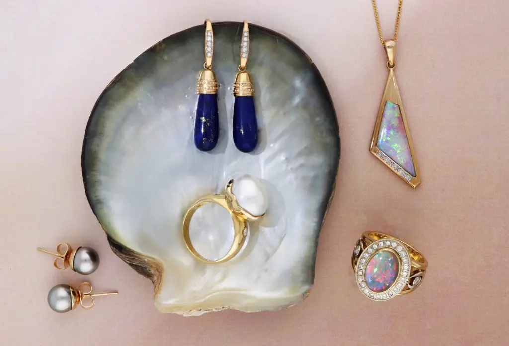 Gift edit V2 set up_Birdseye View.webp