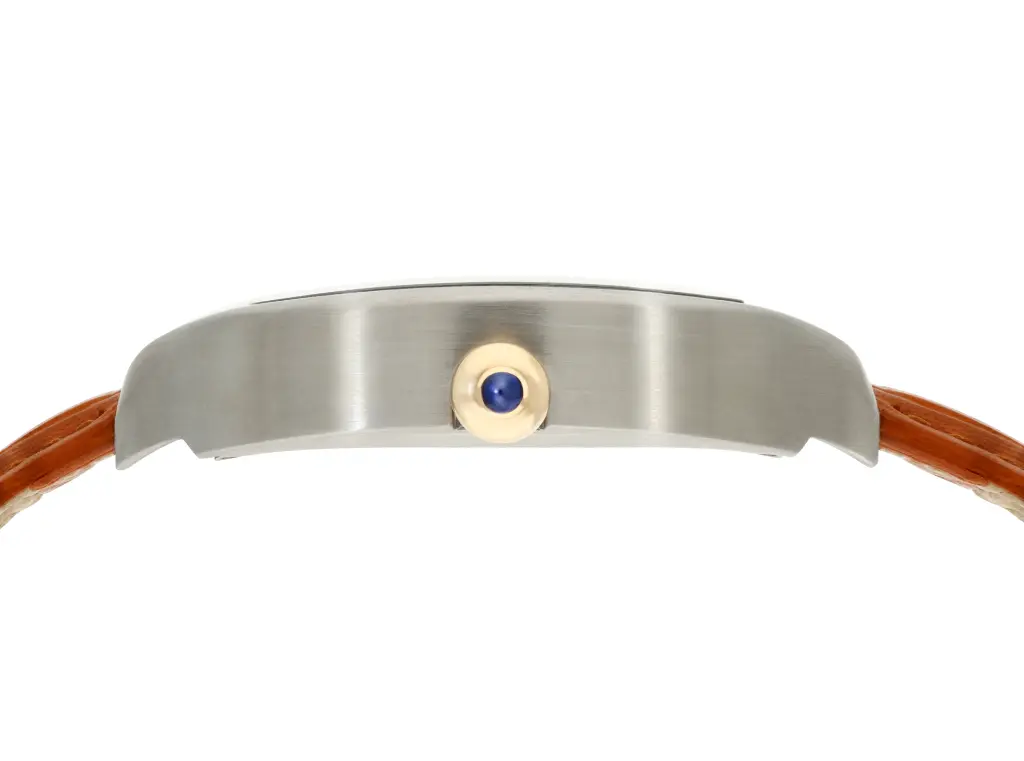 Macro Blue Dial_Side Angle_.webp