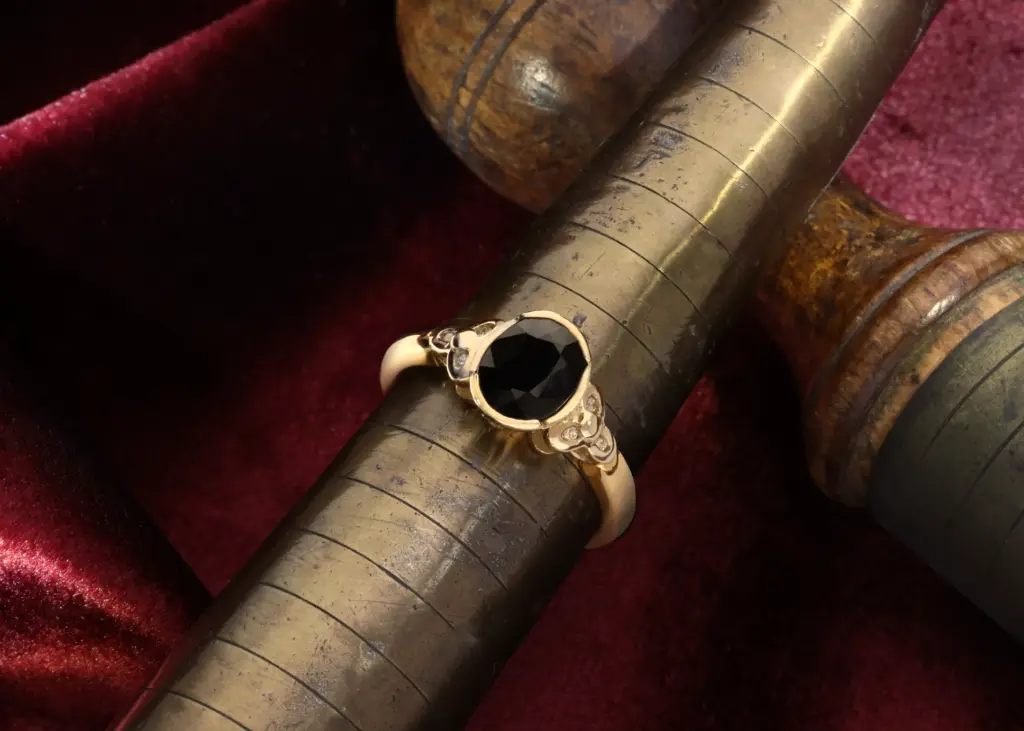 WEBSIZE_Black sapphire ring RAW FILE.webp